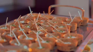 Buffet de vérines à déguster événement d'entreprise vidéo
